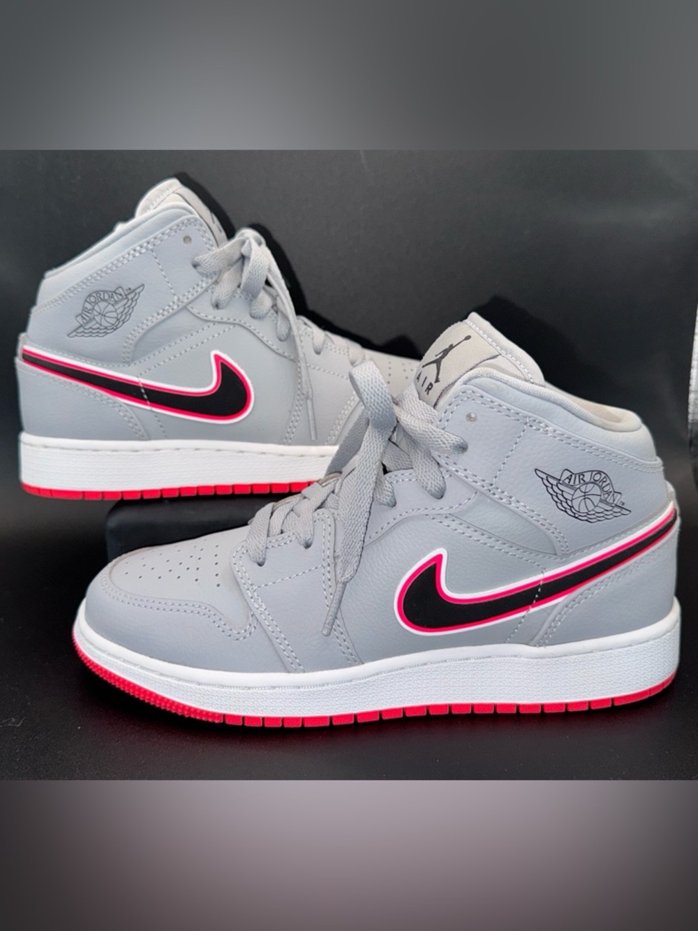 Air Jordan 1 Mid Grey Hot Pink Women’s 5-5.5 Youth 3.5Y Sneakers